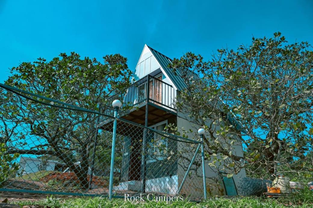 Rock Campers Hotel And Resort Chillithodu Exterior foto